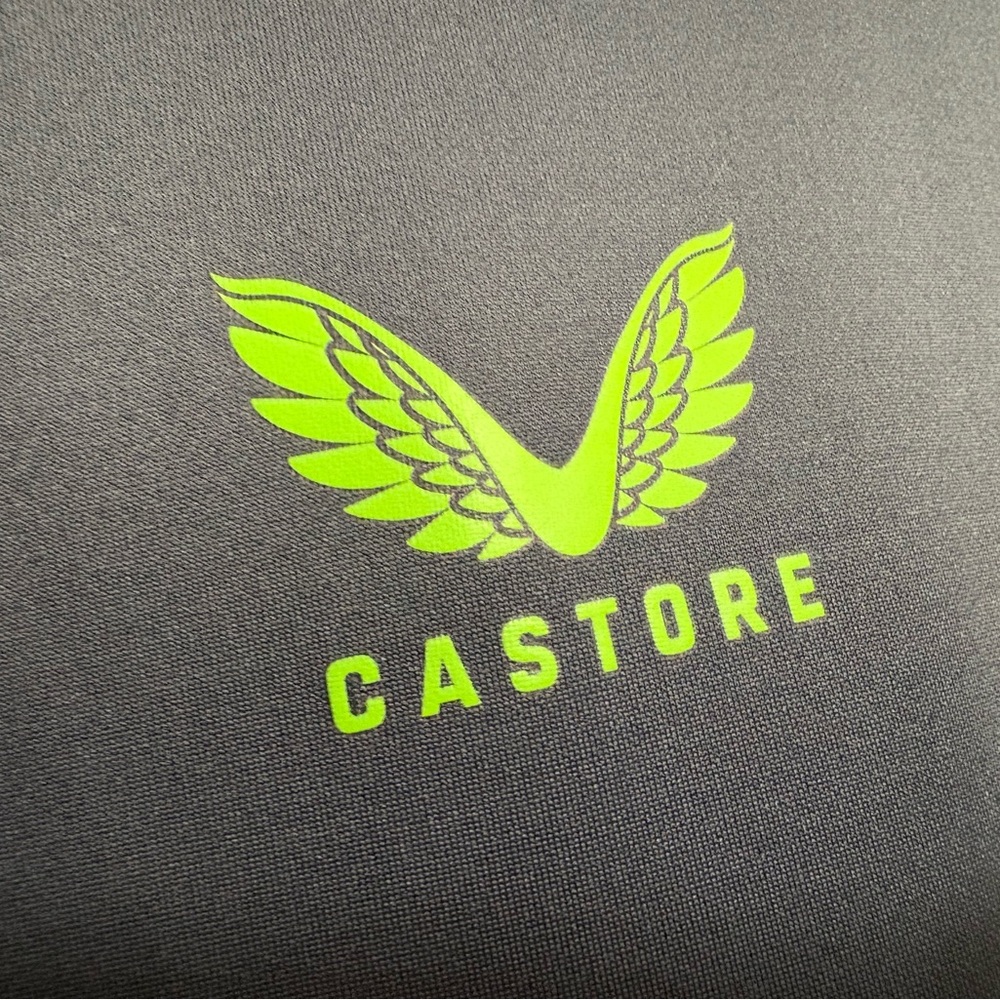 Castore Wolves Men's Lightweight Gray Jacket - Picture 8 of 8